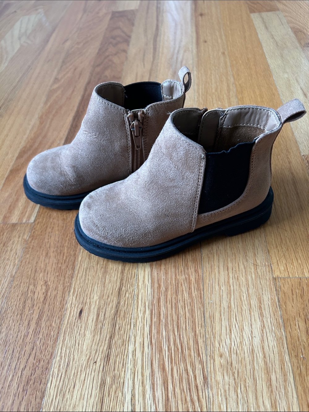 Kids GAP Chelsea Boot - Tan Suede Slip-On